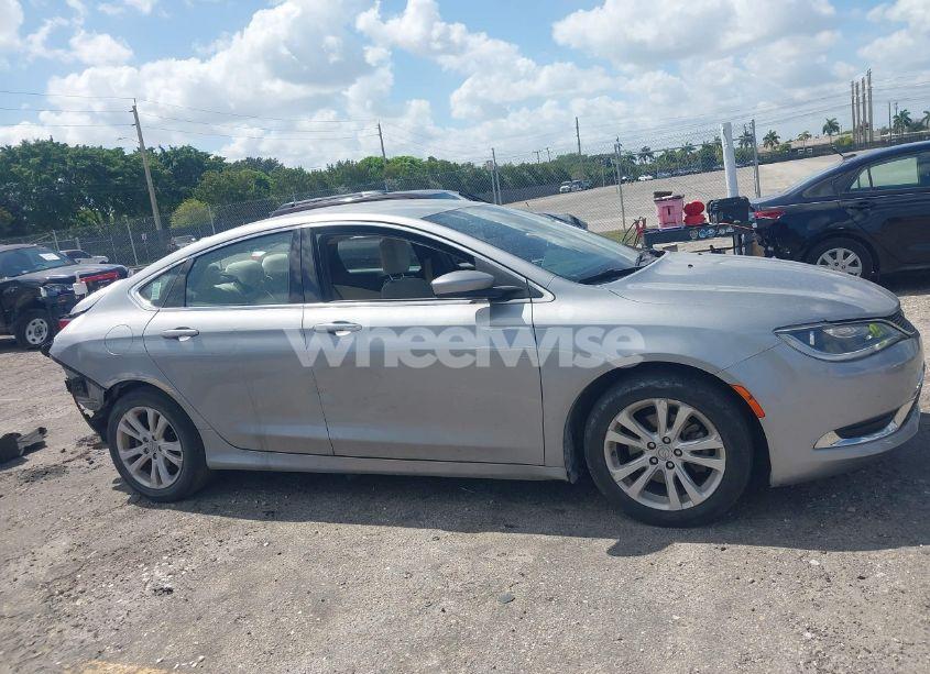Photo 14 of 2015 Chrysler 200 LIMITED (VIN 1C3CCCAB6FN646455)