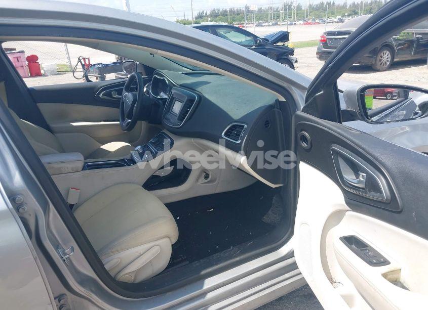 Photo 5 of 2015 Chrysler 200 LIMITED (VIN 1C3CCCAB6FN646455)