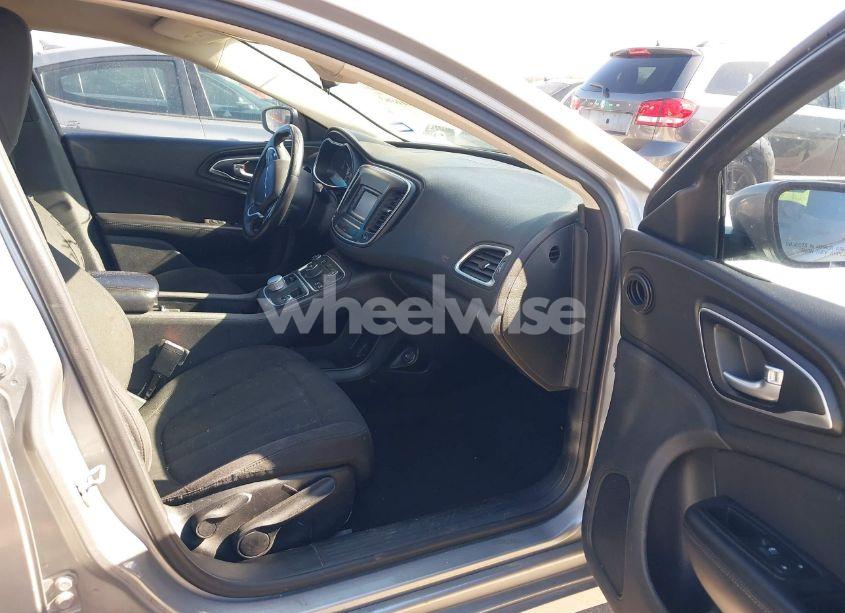 Photo 5 of 2015 Chrysler 200 LIMITED (VIN 1C3CCCAB6FN659917)