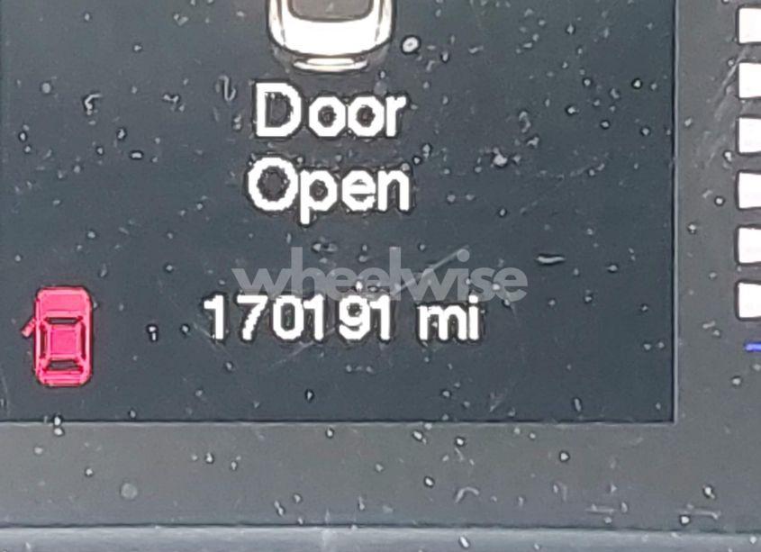 Photo 15 of 2015 Chrysler 200 LIMITED (VIN 1C3CCCAB6FN684798)