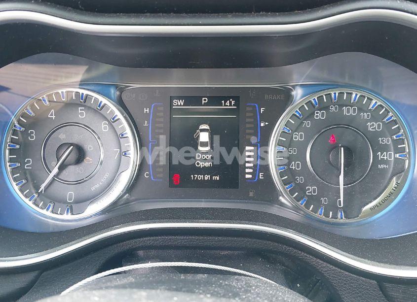 Photo 7 of 2015 Chrysler 200 LIMITED (VIN 1C3CCCAB6FN684798)