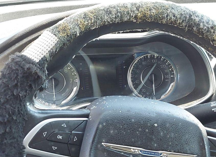 Photo 7 of 2015 Chrysler 200 LIMITED (VIN 1C3CCCAB6FN686213)