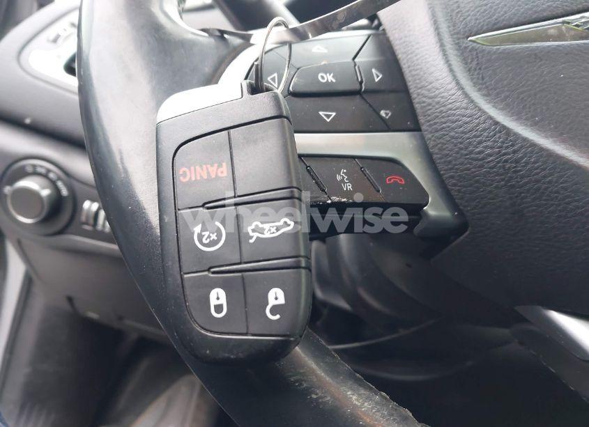 Photo 11 of 2015 Chrysler 200 LIMITED (VIN 1C3CCCAB6FN692786)