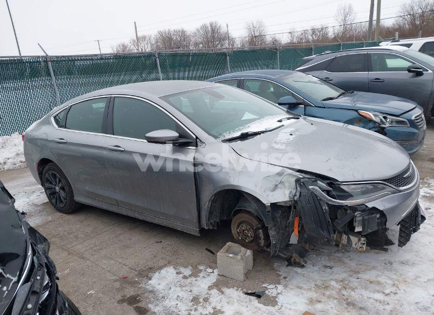 Photo 13 of 2015 Chrysler 200 LIMITED (VIN 1C3CCCAB6FN692786)