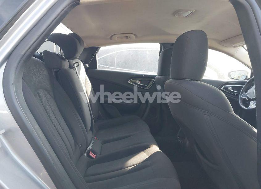 Photo 8 of 2015 Chrysler 200 LIMITED (VIN 1C3CCCAB6FN714463)