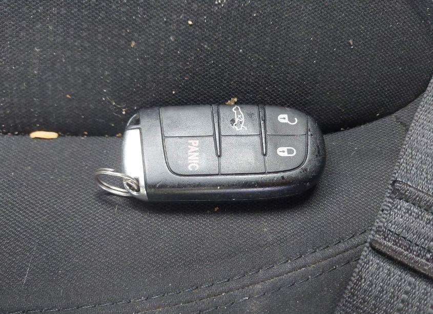 Photo 11 of 2015 Chrysler 200 LIMITED (VIN 1C3CCCAB6FN719727)