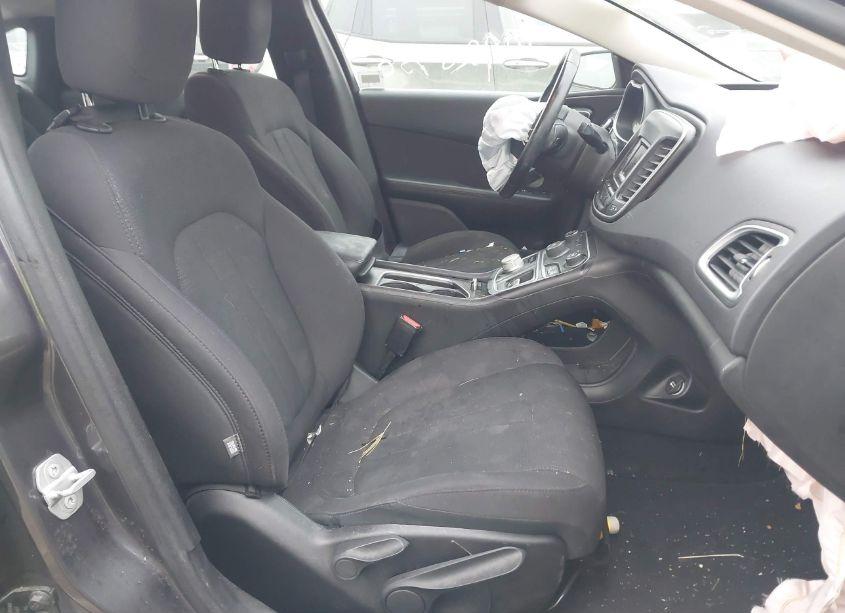 Photo 5 of 2015 Chrysler 200 LIMITED (VIN 1C3CCCAB6FN719727)