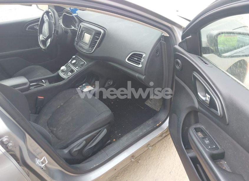 Photo 5 of 2015 Chrysler 200 LIMITED (VIN 1C3CCCAB6FN724992)