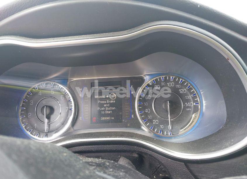 Photo 7 of 2015 Chrysler 200 LIMITED (VIN 1C3CCCAB6FN724992)