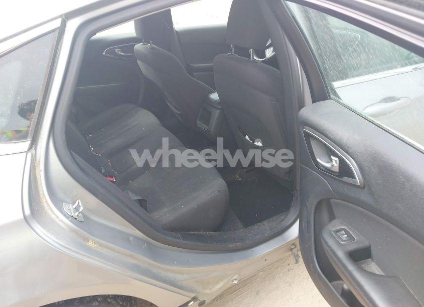 Photo 8 of 2015 Chrysler 200 LIMITED (VIN 1C3CCCAB6FN724992)