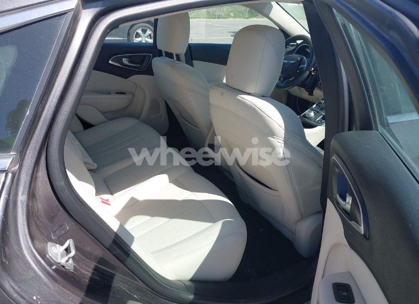 Photo 8 of 2015 Chrysler 200 LIMITED (VIN 1C3CCCAB6FN742862)