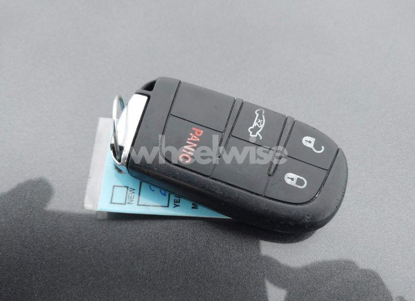 Photo 11 of 2015 Chrysler 200 LIMITED (VIN 1C3CCCAB6FN752601)