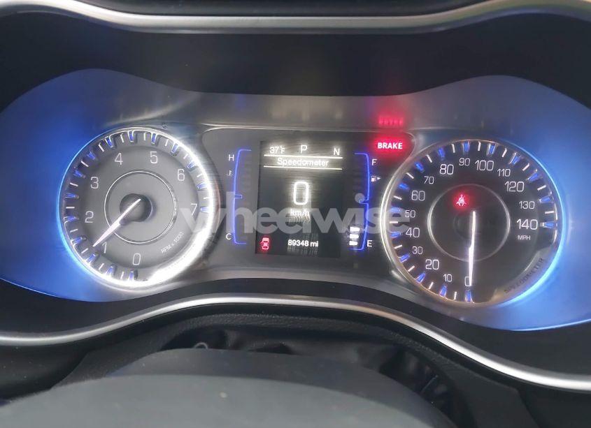 Photo 7 of 2015 Chrysler 200 LIMITED (VIN 1C3CCCAB6FN752601)