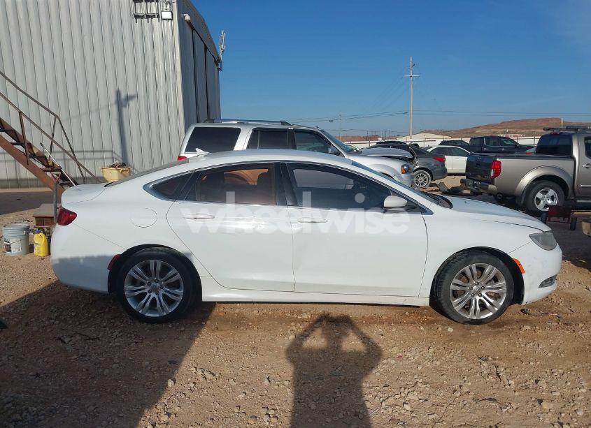 Photo 12 of 2016 Chrysler 200 LIMITED (VIN 1C3CCCAB6GN103687)