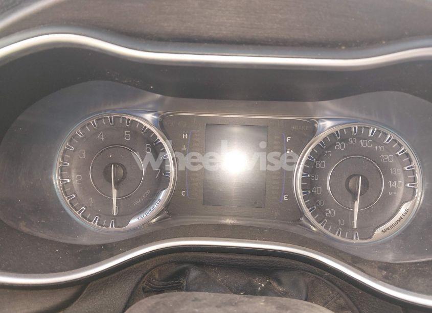 Photo 7 of 2016 Chrysler 200 LIMITED (VIN 1C3CCCAB6GN103687)