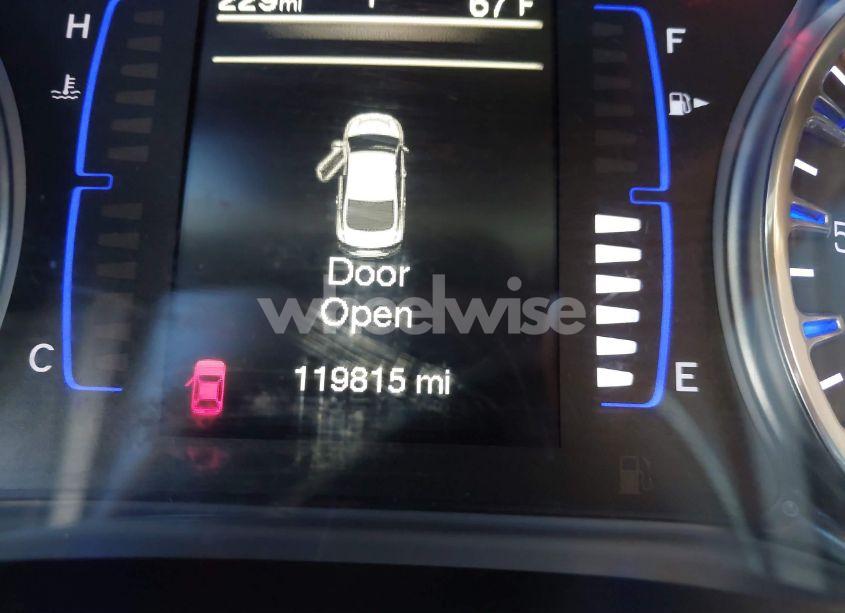 Photo 16 of 2016 Chrysler 200 LIMITED (VIN 1C3CCCAB6GN104872)