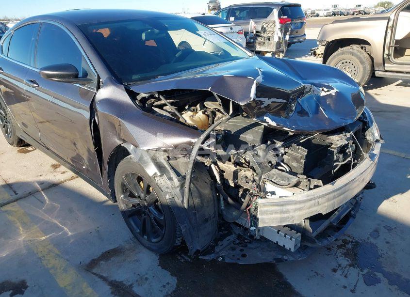 Photo 6 of 2016 Chrysler 200 LIMITED (VIN 1C3CCCAB6GN104872)