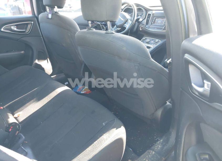 Photo 8 of 2016 Chrysler 200 LIMITED (VIN 1C3CCCAB6GN110803)