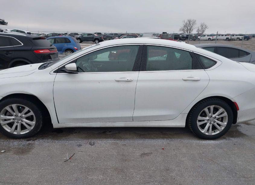 Photo 14 of 2016 Chrysler 200 LIMITED (VIN 1C3CCCAB6GN131537)