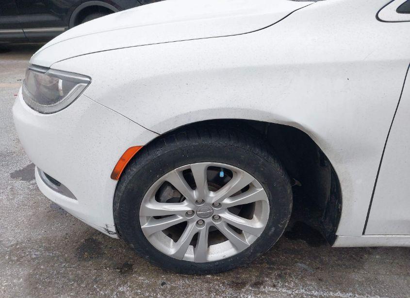 Photo 6 of 2016 Chrysler 200 LIMITED (VIN 1C3CCCAB6GN131537)