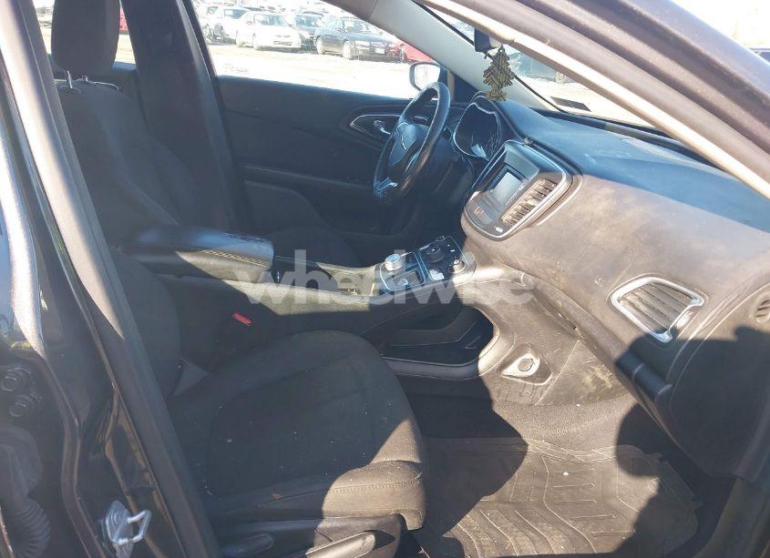 Photo 5 of 2016 Chrysler 200 LIMITED (VIN 1C3CCCAB6GN143378)