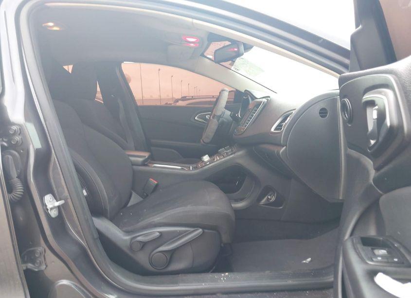 Photo 5 of 2016 Chrysler 200 LIMITED (VIN 1C3CCCAB6GN145745)