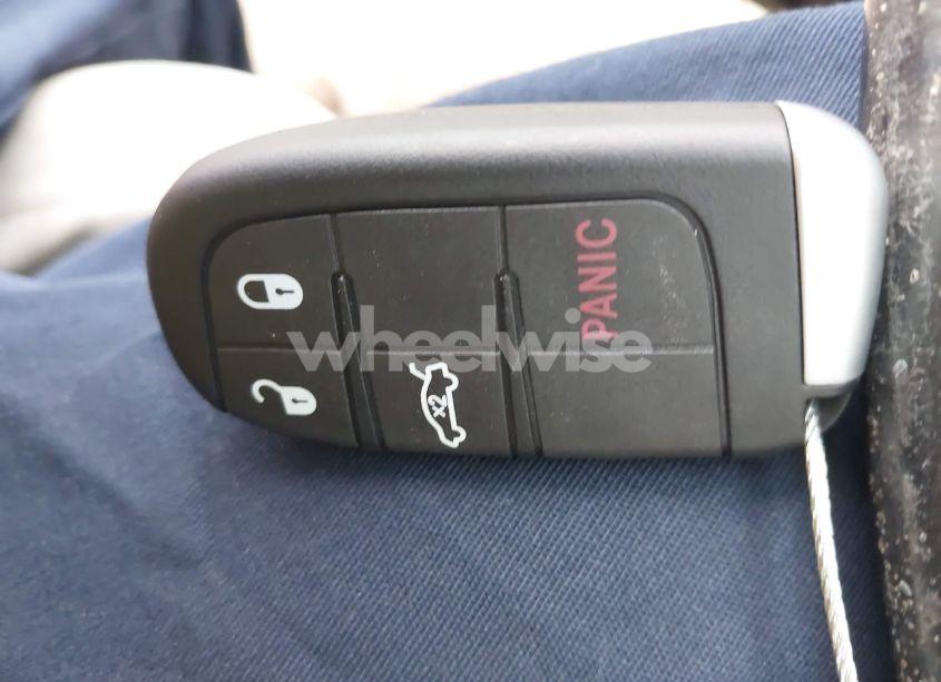 Photo 11 of 2015 Chrysler 200 LIMITED (VIN 1C3CCCAB7FN504552)