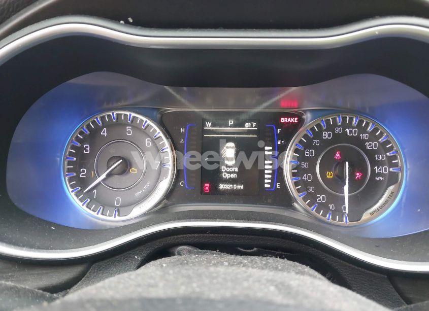 Photo 7 of 2015 Chrysler 200 LIMITED (VIN 1C3CCCAB7FN504552)