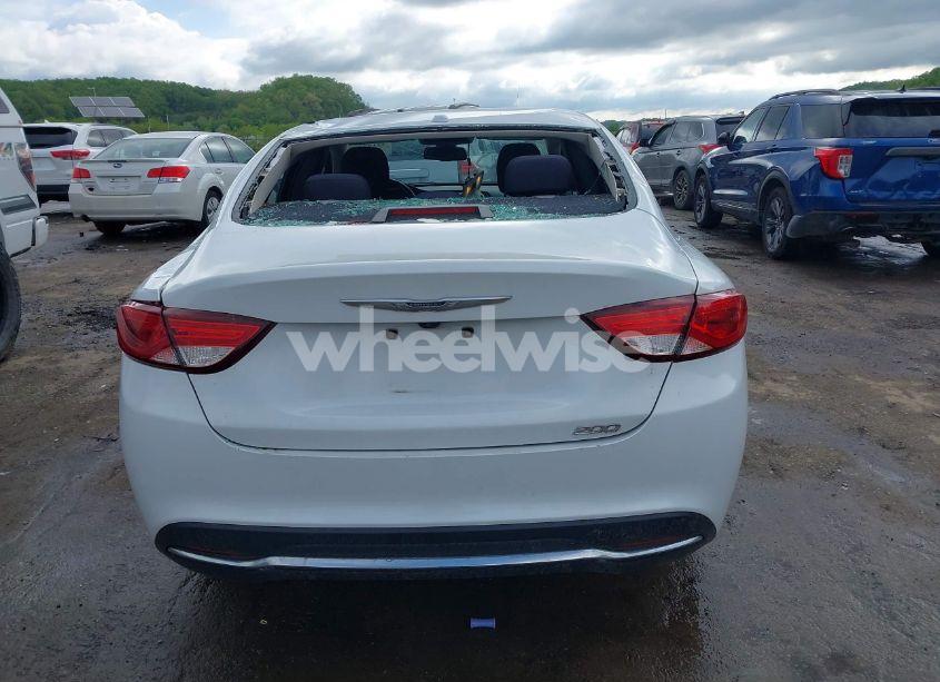 Photo 16 of 2015 Chrysler 200 LIMITED (VIN 1C3CCCAB7FN555436)