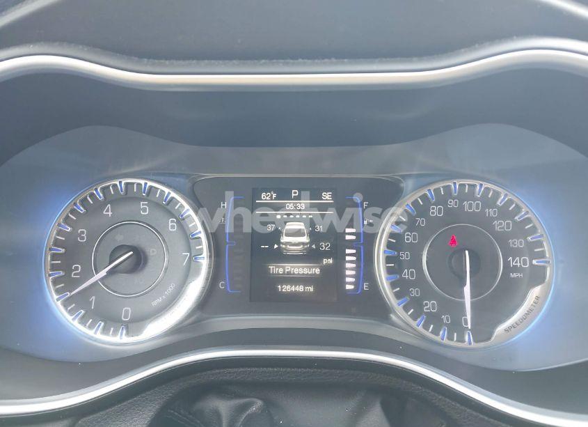 Photo 7 of 2015 Chrysler 200 LIMITED (VIN 1C3CCCAB7FN555436)