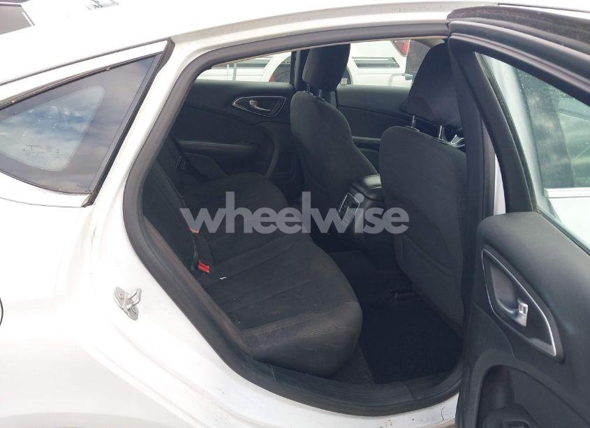 Photo 8 of 2015 Chrysler 200 LIMITED (VIN 1C3CCCAB7FN555436)