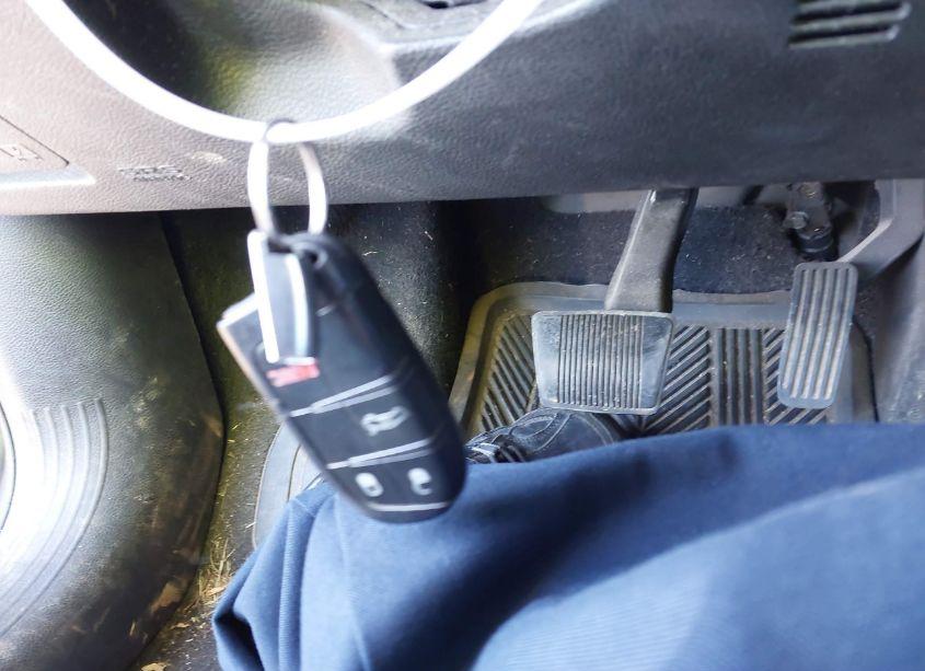 Photo 11 of 2015 Chrysler 200 LIMITED (VIN 1C3CCCAB7FN555887)