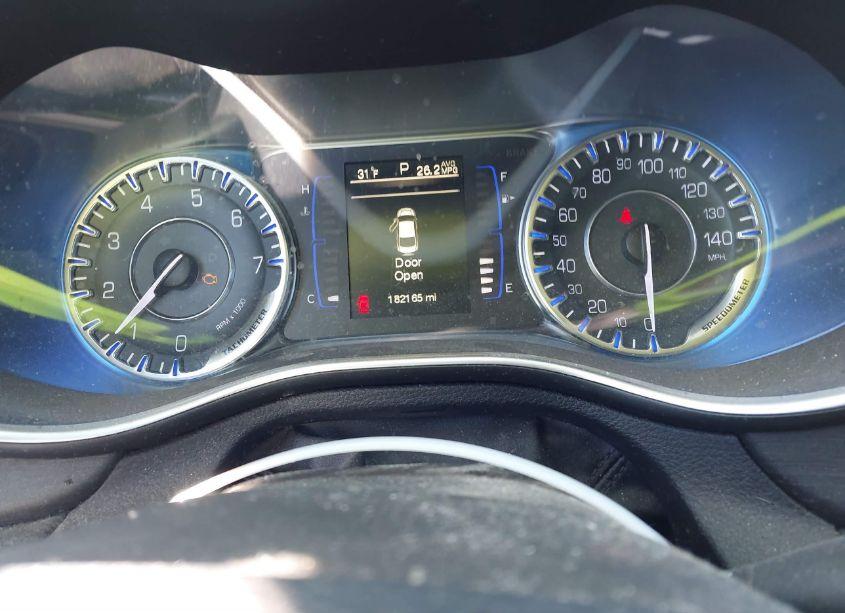 Photo 7 of 2015 Chrysler 200 LIMITED (VIN 1C3CCCAB7FN555887)
