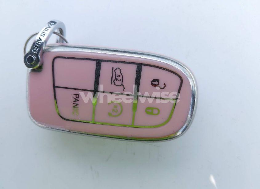 Photo 11 of 2015 Chrysler 200 LIMITED (VIN 1C3CCCAB7FN556201)