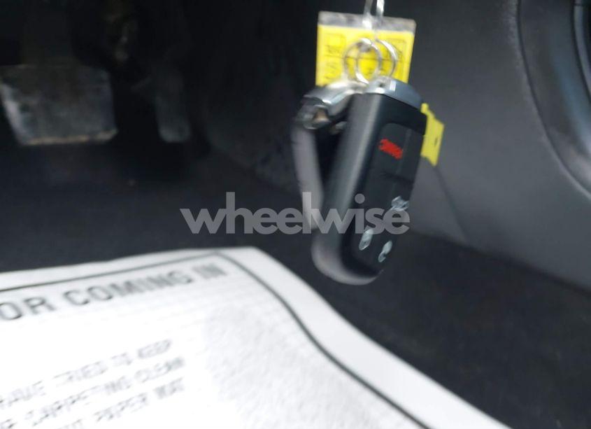 Photo 11 of 2015 Chrysler 200 LIMITED (VIN 1C3CCCAB7FN562550)