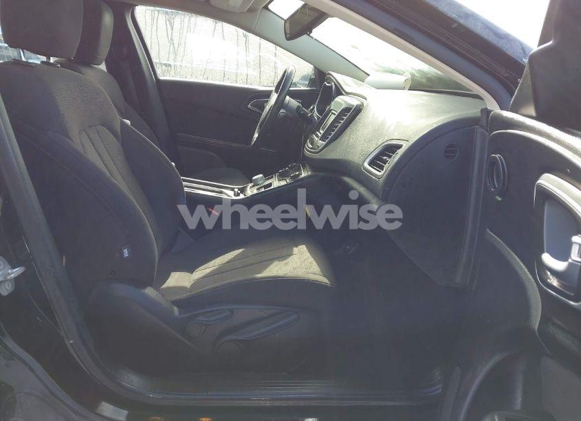 Photo 5 of 2015 Chrysler 200 LIMITED (VIN 1C3CCCAB7FN562550)