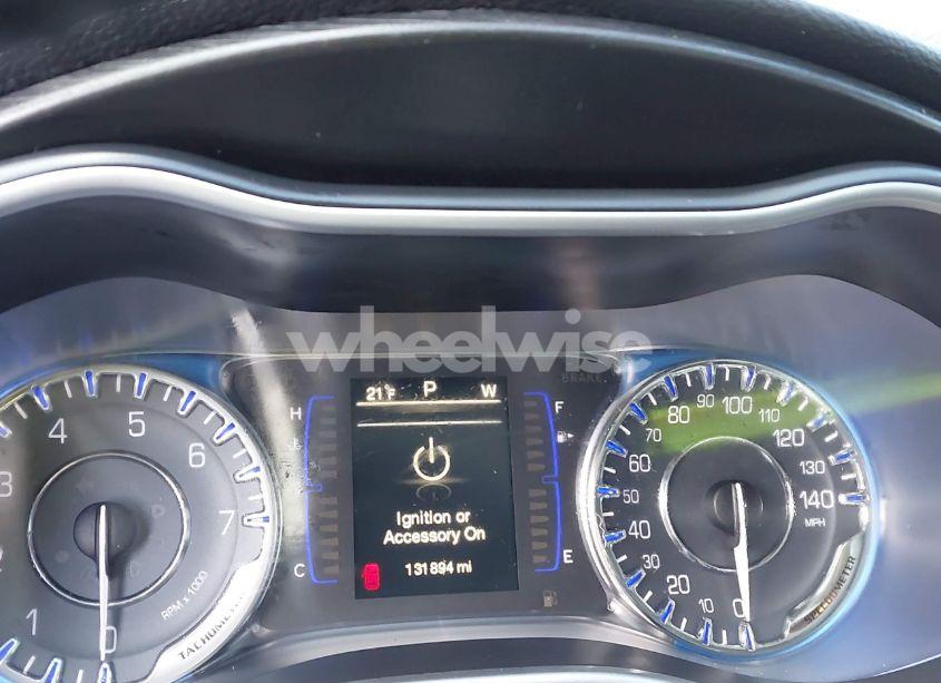 Photo 7 of 2015 Chrysler 200 LIMITED (VIN 1C3CCCAB7FN562550)
