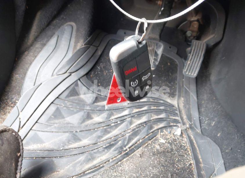 Photo 11 of 2015 Chrysler 200 LIMITED (VIN 1C3CCCAB7FN564217)