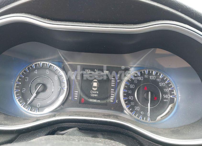 Photo 7 of 2015 Chrysler 200 LIMITED (VIN 1C3CCCAB7FN564217)