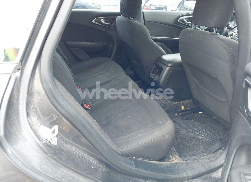 Photo 8 of 2015 Chrysler 200 LIMITED (VIN 1C3CCCAB7FN564217)