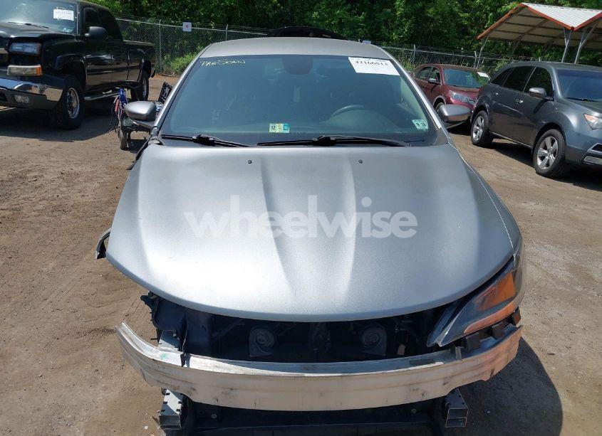 Photo 12 of 2015 Chrysler 200 LIMITED (VIN 1C3CCCAB7FN577548)