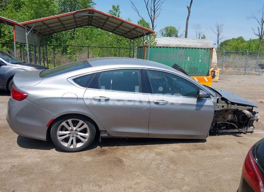 Photo 13 of 2015 Chrysler 200 LIMITED (VIN 1C3CCCAB7FN577548)