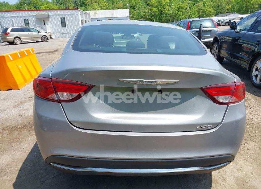 Photo 16 of 2015 Chrysler 200 LIMITED (VIN 1C3CCCAB7FN577548)
