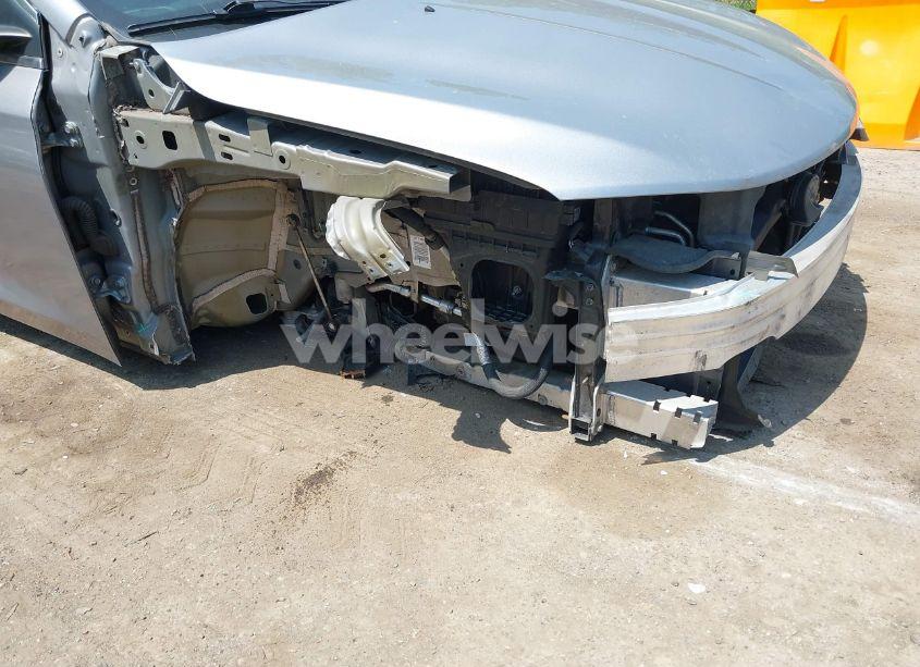 Photo 6 of 2015 Chrysler 200 LIMITED (VIN 1C3CCCAB7FN577548)