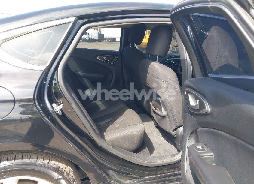 Photo 8 of 2015 Chrysler 200 LIMITED (VIN 1C3CCCAB7FN580188)