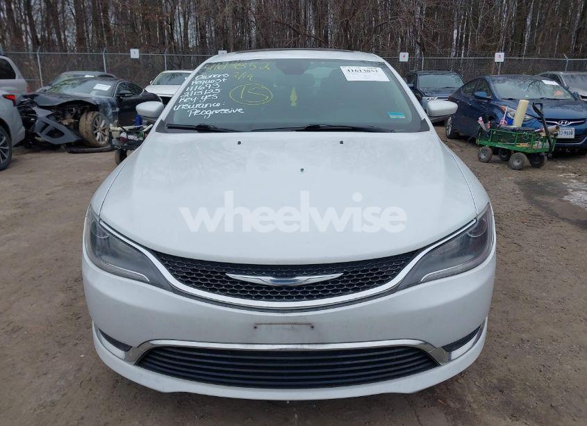 Photo 12 of 2015 Chrysler 200 LIMITED (VIN 1C3CCCAB7FN582927)