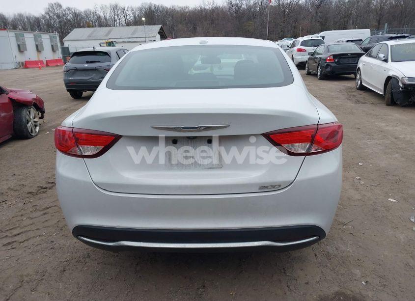 Photo 16 of 2015 Chrysler 200 LIMITED (VIN 1C3CCCAB7FN582927)