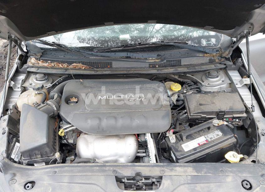 Photo 10 of 2015 Chrysler 200 LIMITED (VIN 1C3CCCAB7FN586489)