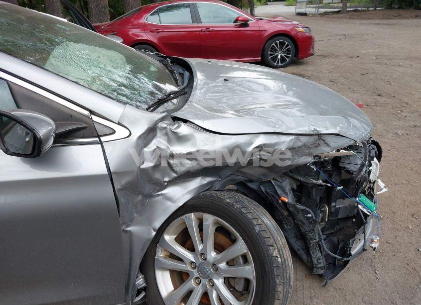 Photo 6 of 2015 Chrysler 200 LIMITED (VIN 1C3CCCAB7FN586489)