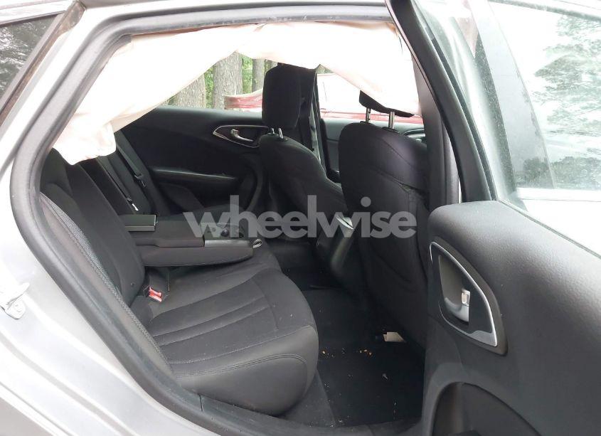 Photo 8 of 2015 Chrysler 200 LIMITED (VIN 1C3CCCAB7FN586489)